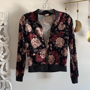 🪞 black velour rose zip up jacket